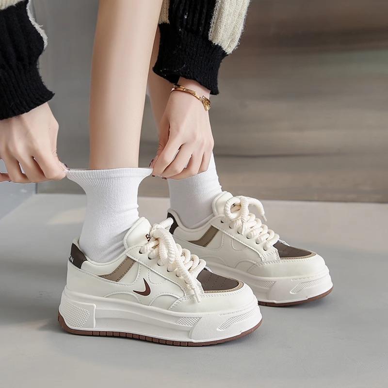 Popular Muffin Versatile Little White Shoes Women's Spring and Autumn Senior Feeling Thick Baseplate Shoes 2025 New Dad Casual Sports Shoes