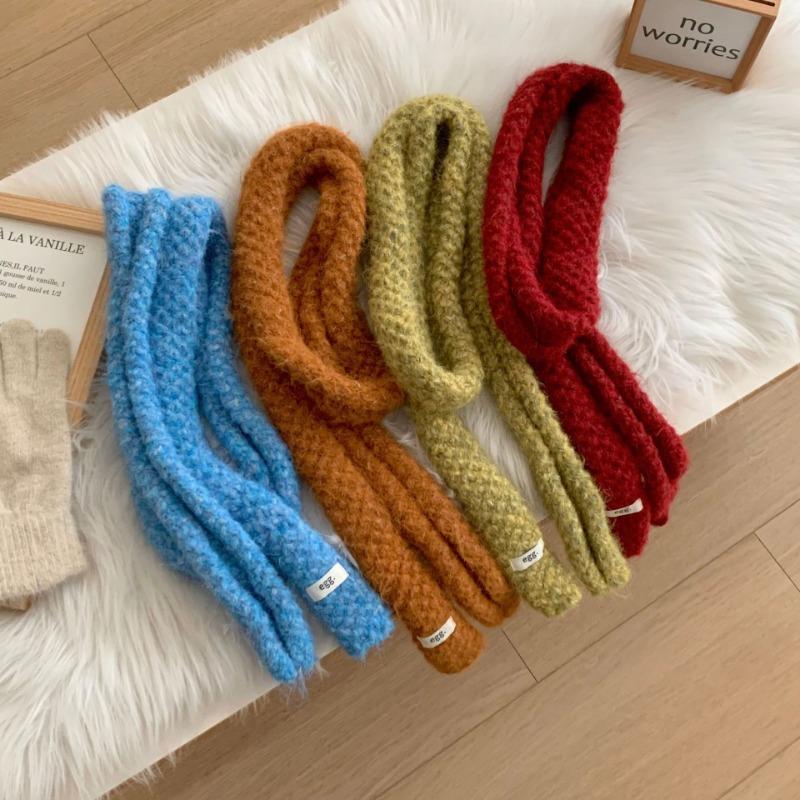 Knitted scarf atmosphere new versatile high-end neck protection scarf soft waxy thin small baguette scarf