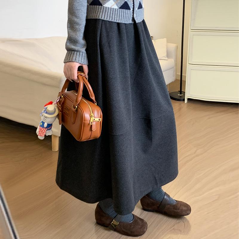 

Black Wool Blend High Waist A-line Winter Skirt 2025 for Women - Mid-length Bud Umbrella Design Medium (100-115 lbs)