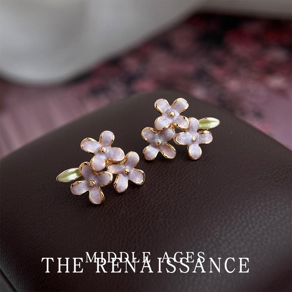 Ретро эмалевые серьги с фиолетовыми цветами-капельками масла, литературные, маленькие, свежие, серьги-пусеты с цветочным кластером, универсальные серьги