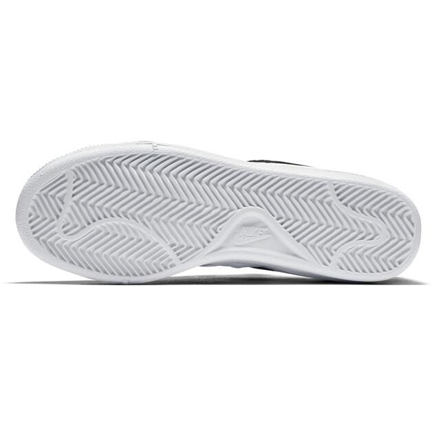Nike Court Royale Sneakers