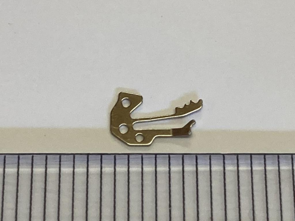 CITIZEN 1 mechanical watch backing 077-91, piece, part, plate.