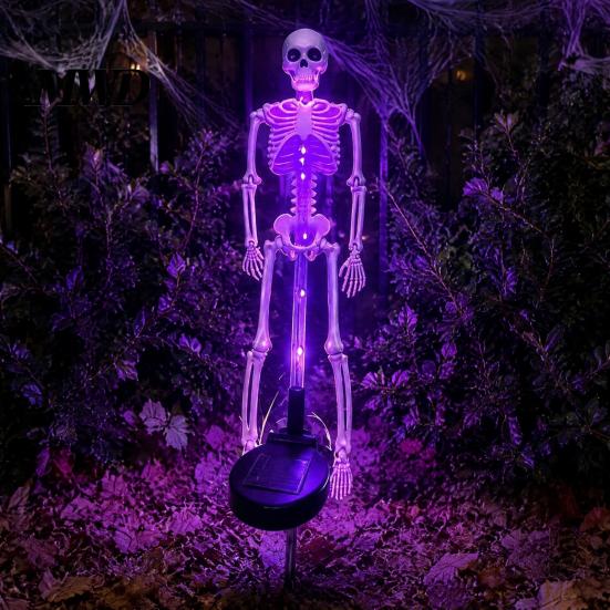 Wasserdichte Rasenpfähle Solar Skelett Gartenpfahl Licht, Halloween 3D Leuchtender Schädel Vorgarten Spukige Displays Dekoration mit LED, Außenlampe