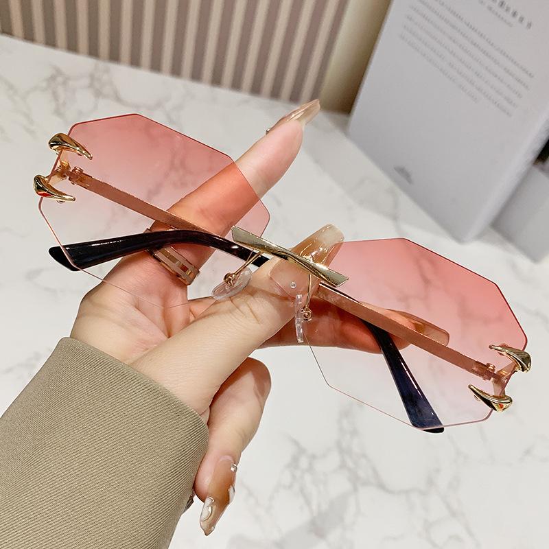 Lunettes de soleil sans monture tendance pour hommes avec design octogonal polygonal - Style urbain Y2K, monture en métal, verres PC pour vêtements décontractés et d'extérieur