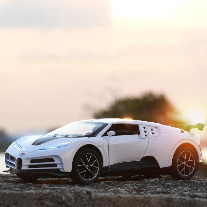 Modèle de voiture moulé sous pression Bugatti Centodieci, échelle 1/32, édition 110e anniversaire, véhicule jouet à tirer avec son et lumière pour enfants, collection pour tout-petits