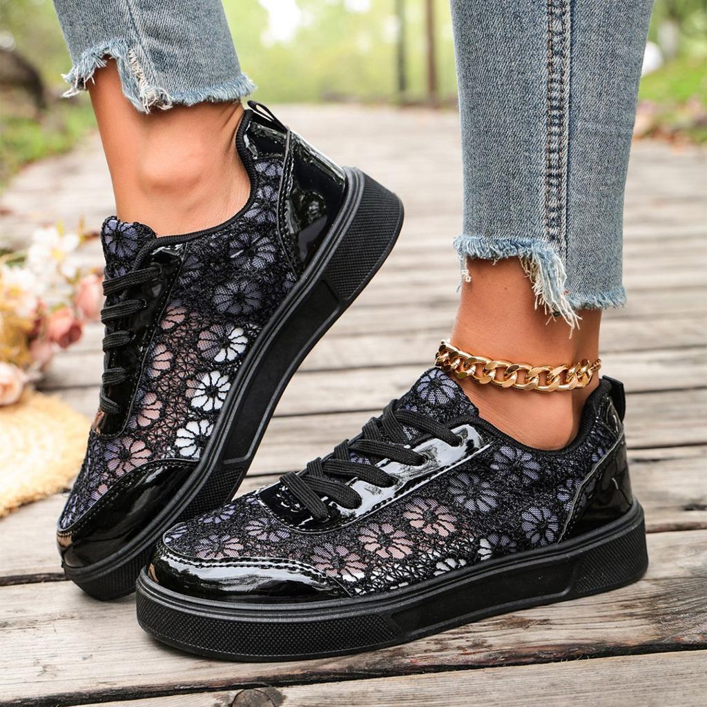 Women Lace Hollow Out Breathable Flat Casual Sneakers Fashionable Lightweight Comfortable Slip Resistant Walking Shoes