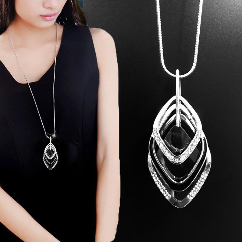 Fashion Irregular Geometric Grey Crystal Necklace For Women Elegant Long Pendant Winter Sweater Chain Necklace Jewelry