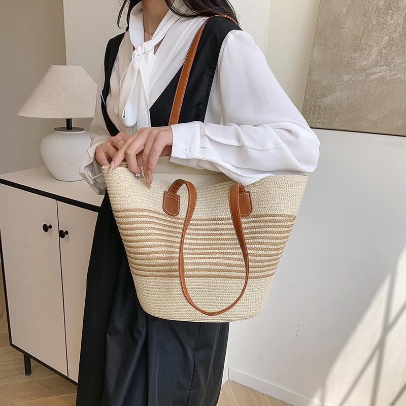 Large capacity woven bag women's new fashion shoulder bag high-end casual tote bag