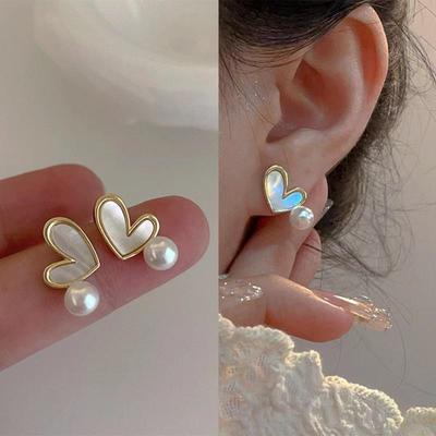 Simple Heart-shaped Shell Pearl Earrings