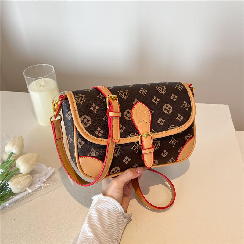 

New fashion high-end sense contrasting color baguette bag single shoulder crossbody trendy women s bag