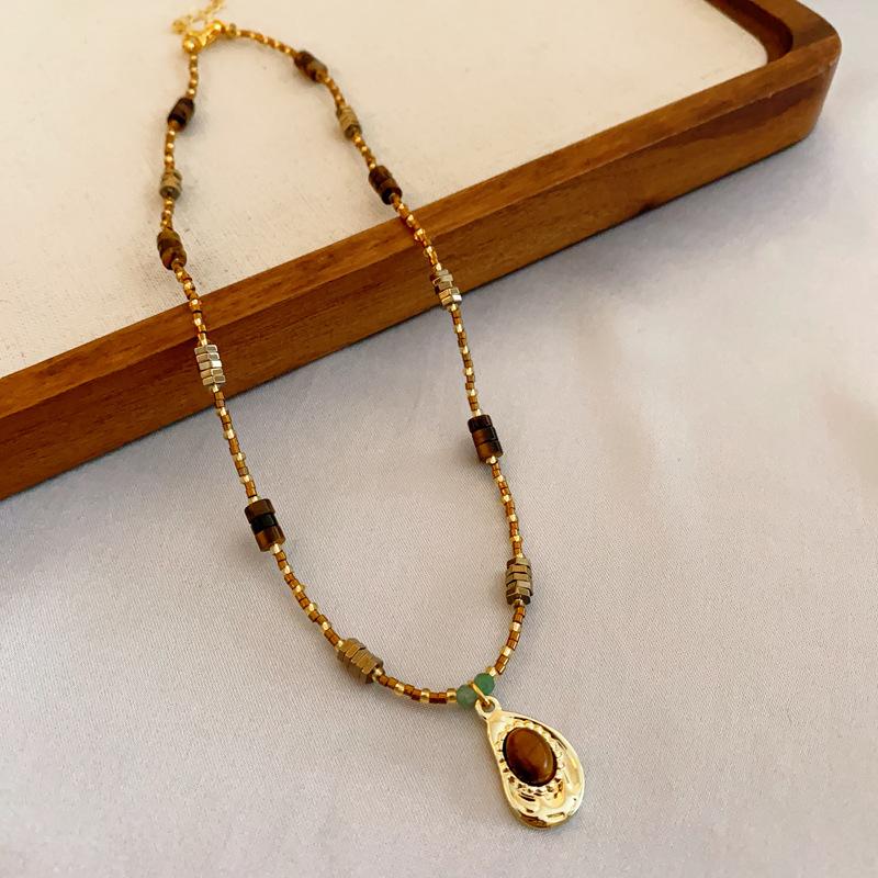 Melad Coffee Colored Tiger Eye Stone Bead Necklace, Niche Retro Collarbone Chain, Personalized and Fashionable Design Accessory