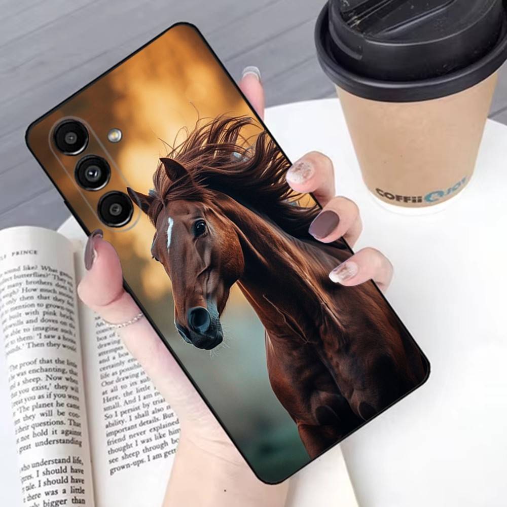 Animal Horse Phone Case For Samsung S 25,24,23,22,30,21,10,9,Ultra,Plus,Lite,FE,4G,5G Black Soft Case Samsung S105G