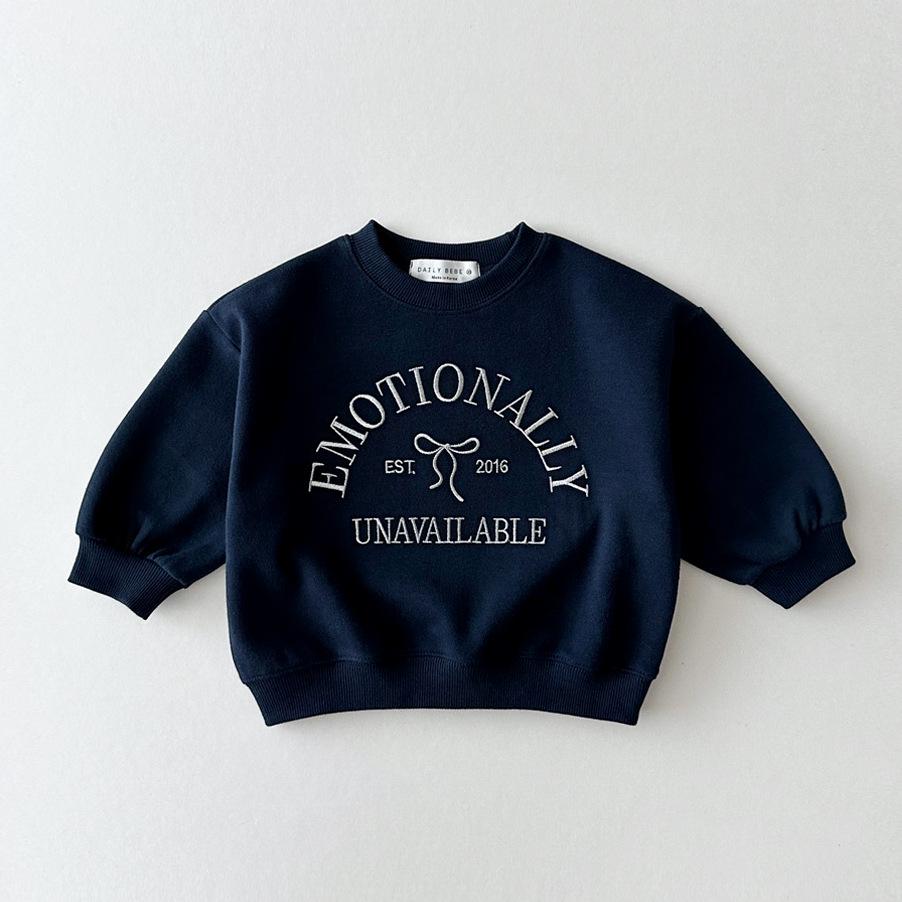 "Korean Girls' Embroidered Pullover: New Autumn Loose Fit Round Neck Sweatshirt for Kids"