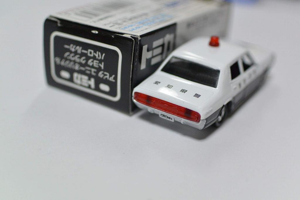 Apita Uni Original Toyota Crown Patrol Car MS60 (1971 model)
