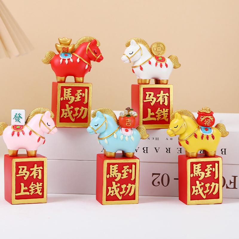 1Pc Gift Ornament Festival Gift Mascot Souvenir Gift Horse Ornament Creativity Resin Ornament Home Decor