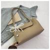 Foreign sense niche wing bag women's new Korean version simple fashion tote bag casual commuter underarm shoulder bag