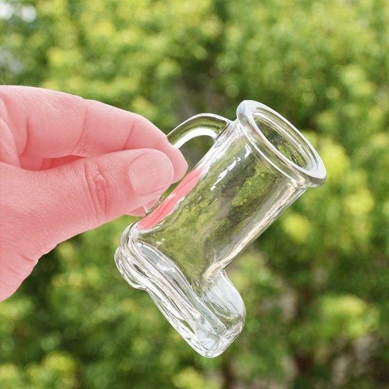 Creative Mini Boot-Shaped Shot Glass with Handle – Novelty Cocktail & Wine Cup