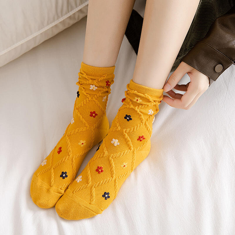 5 pairs of women's diamond volume flower socks