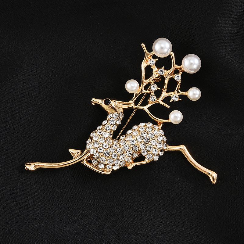 High-End Korean Alloy Scarf Buckle with Diamond, Pearl, and Brooch Pin Accessories