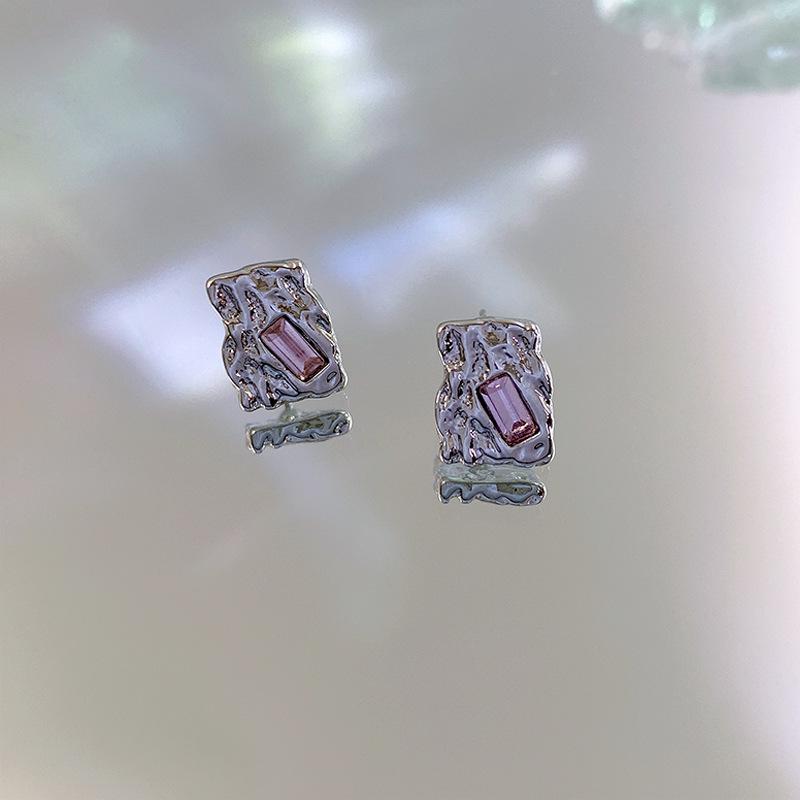 

Korean Irregular Heart Tassel Stud Earrings - Unique, Versatile, and Stylish Design for Women