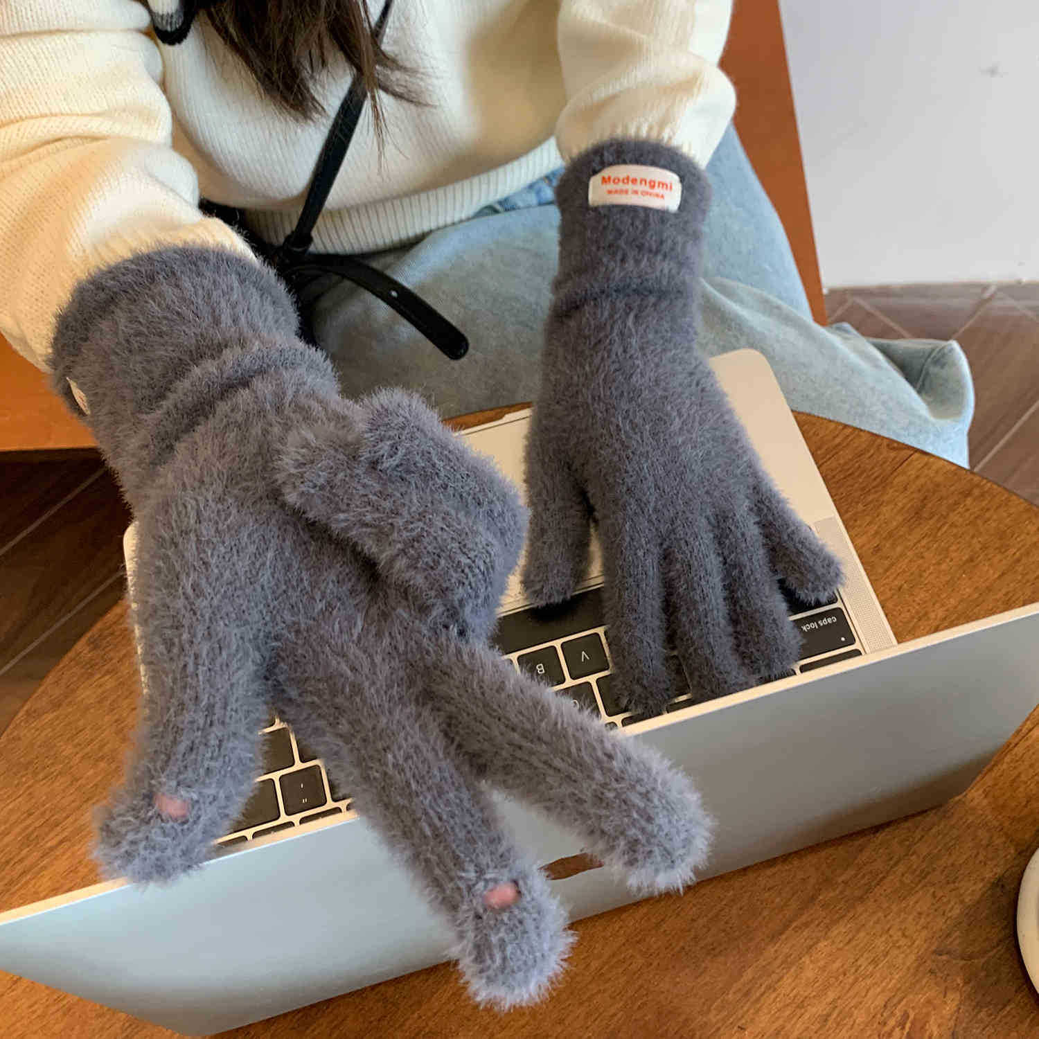 Soft waxy plush knitted gloves high-end ins warm dew fingers cold-proof five-finger gloves versatile серый