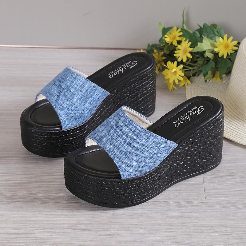 

Пляжные шлепанцы Летние туфли на каблуках с уклоном Однорядные тапочки на толстой подошве Женские туфли на подошве-бублике 40 джинсовый синий