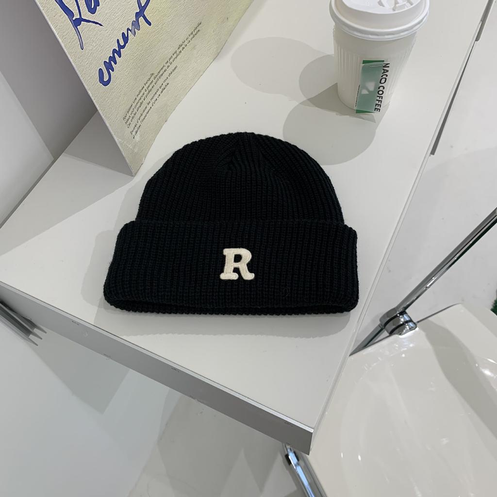 Shout/Grandma Chen versatile letter knitted wool hat children autumn and winter warm fashion headhat