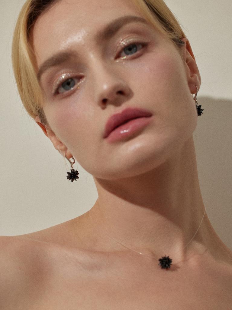 Favoritenoun Crystal Earrings_Black