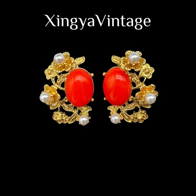 

Vintage Electroplated Real Gold Court Style Elegant Temperament Versatile Oval Flower Pearl 925 Silver Needle Earrings