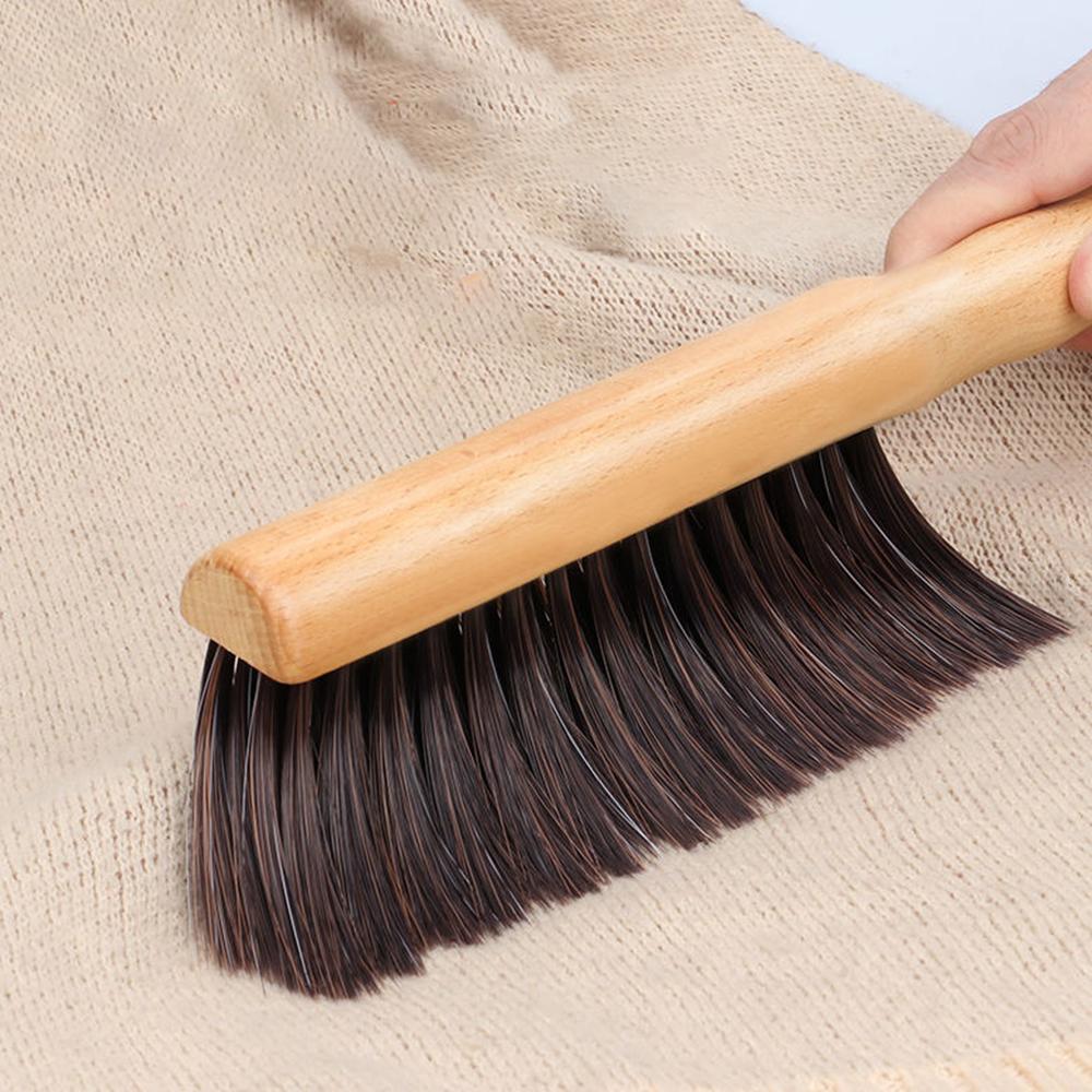 1PC Long-Handled Bed Brush, Wooden Handle, Solid Wood Bed Sweeping Brush, Carpet Brush, Soft Bristle Brush