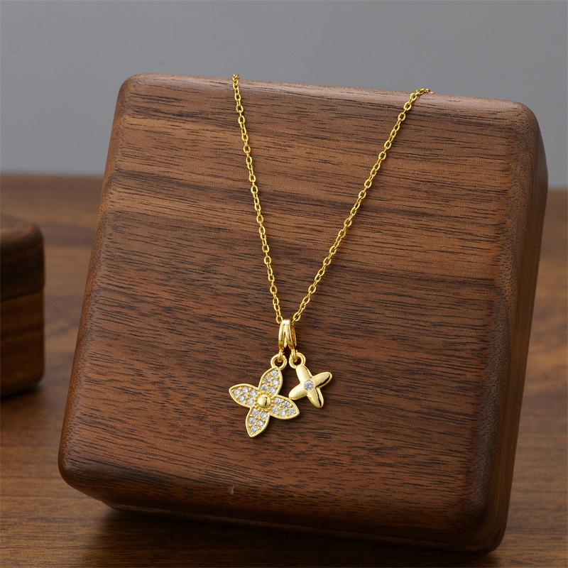Fashion Micro-Set Four-Leaf Clover Double Pendant Titanium Steel Necklace for Women Gold Plated Non-Fading Ladies Clavicle Chain