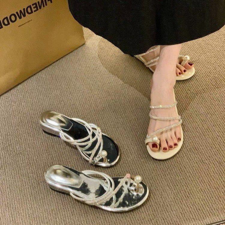 Cool Slippers Summer Thick Heel Flat Bottom Cover Toe Pinch Slippers Women Wear Seaside French Beach Sandals