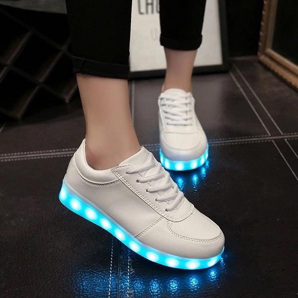 Μόδα Unisex Παπούτσια Led Μέγεθος 35~46 Μόδα Ζευγάρι Φωτεινά Αθλητικά Παπούτσια Φώτα Παπούτσια για Παιδιά Αγόρια Κορίτσια Άνδρες Γυναίκες Φωτεινό Παπούτσι Μαύρο Λευκό