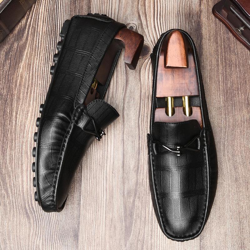 Handmade Soft Men's Leather Slip On Flats Elegantes Male Driving Loafers Classic Wedding Dress Moccasins Outdoor Business Shoes