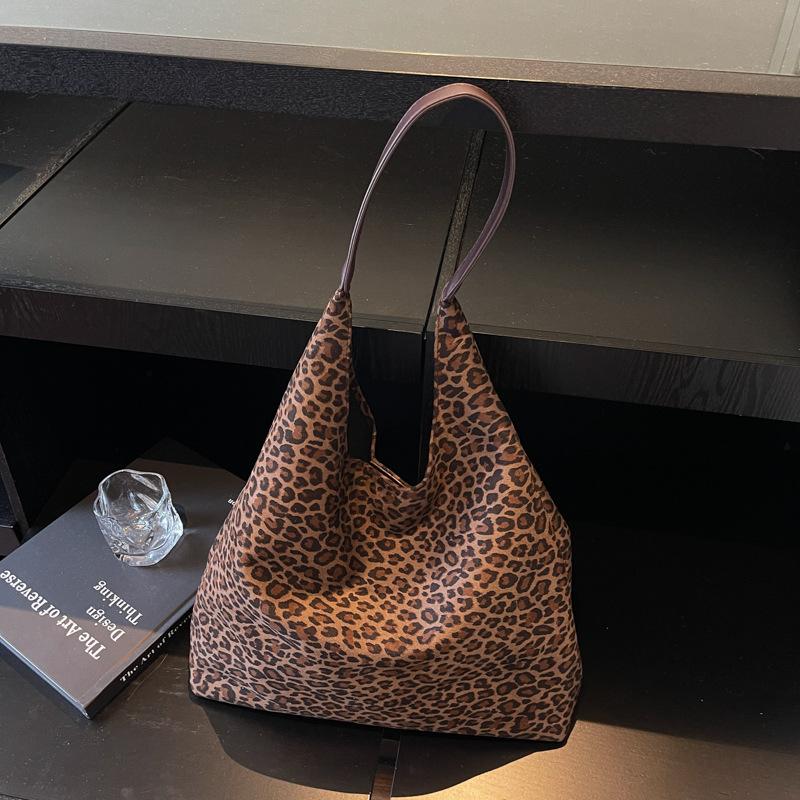 Leopard Print Bag Women's Large Capacity 2025 New Autumn and Winter Leisure Shoulder Mother and Child Bag Versatile Work Commuter Tote Bag