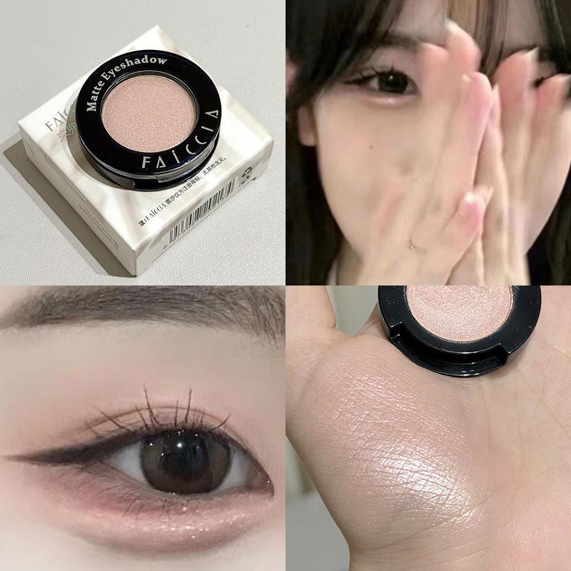 

Kuang Fei Waterproof High-Pigment Matte Eyeshadow: Smudge-Proof, Clear & Delicate for Under-Eye & Contouring 1.7g