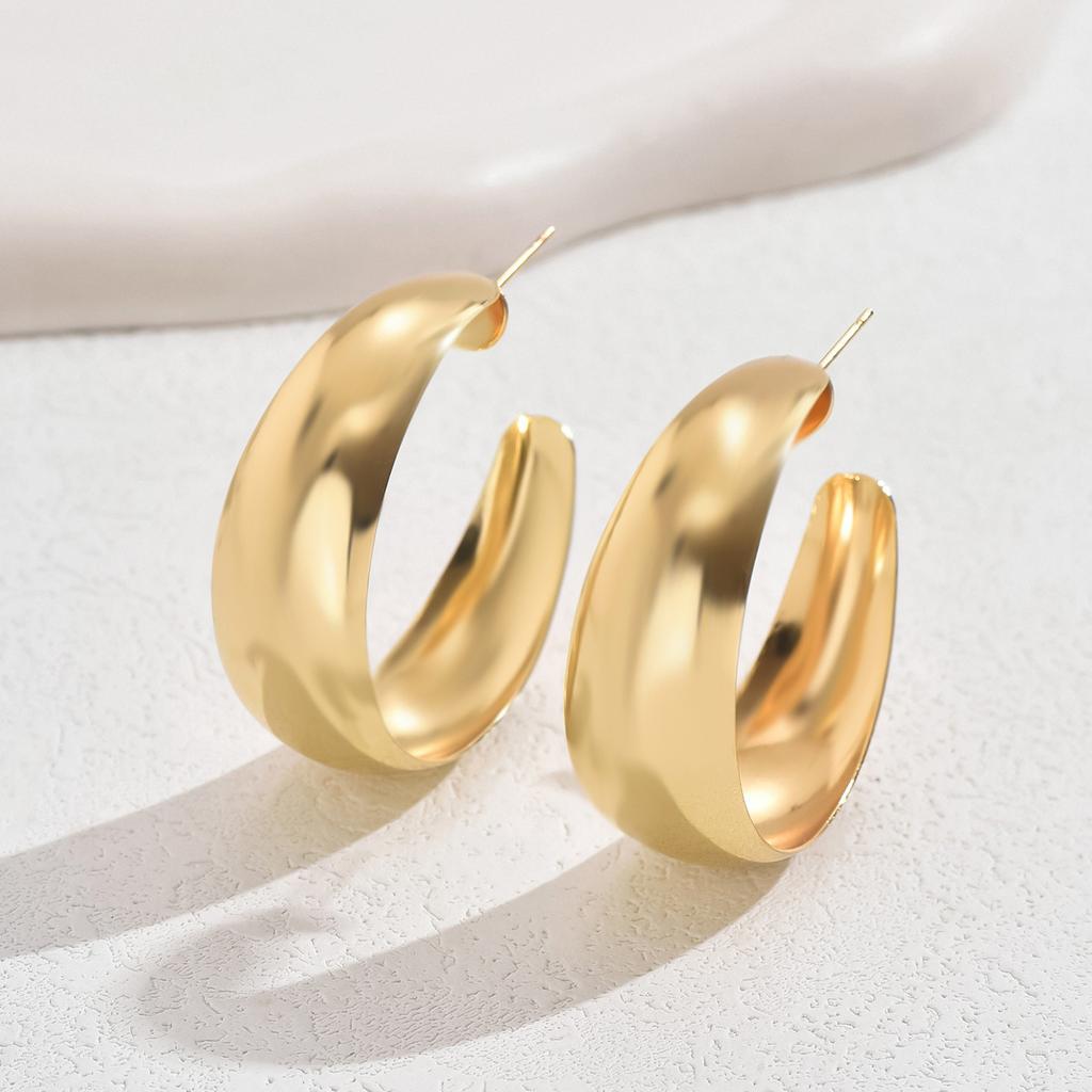 Xiaoqing Fresh Wind Women's Earrings Simple U-shaped Design Earrings Versatile Temperament Earrings