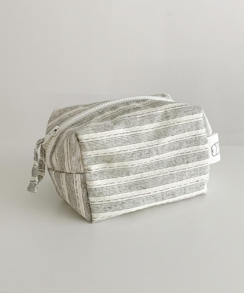 Nuaname Oga Striped Storage Peddler Pouch 3 Colors