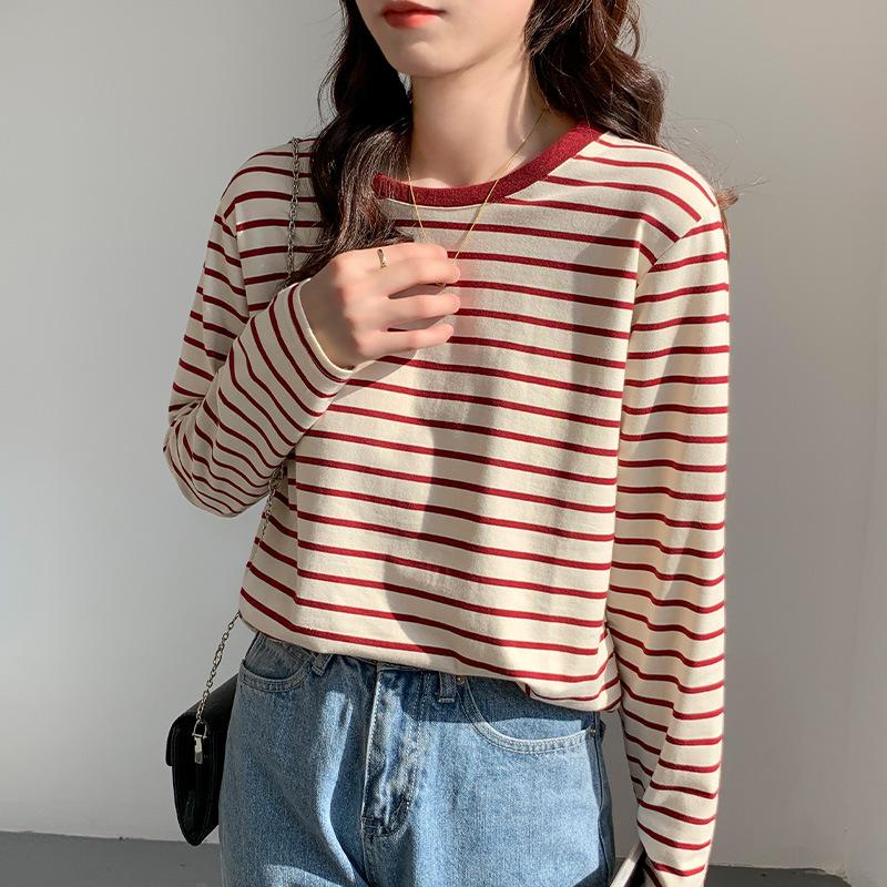 Striped long-sleeved t-shirt women's spring and autumn new loose cotton green thin bottoming shirt with inside