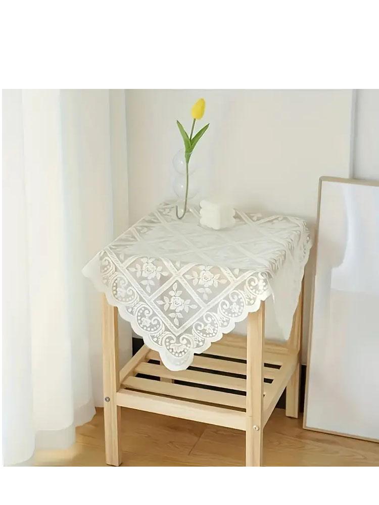 

Одна антикварная вышитая кружевная скатерть - Однотонная элегантная скатерть из полиэстера квадратной формы с вырезанным цветочным узором, 100% полиэстер