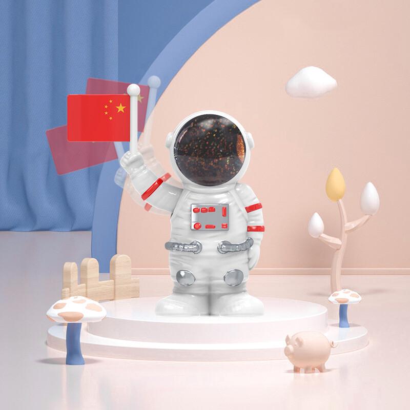 Digaron Solar Waving Flag Astronaut Car Ornament