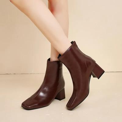 Fashion Autumn and Winter 2024 New Versatile Nude Boots Women's Thick Heel Side Zipper High Heel Simple Casual Square Short Boots Women