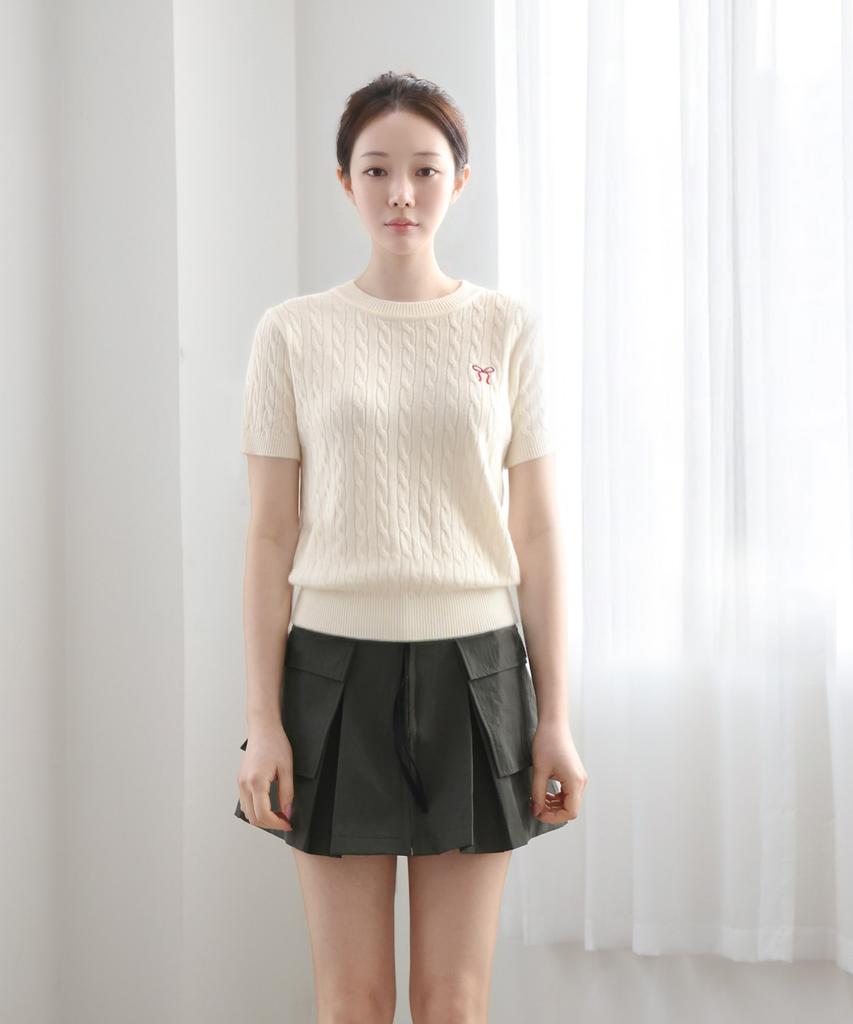Keulleiseu Ribbon Cable Short Sleeve Knit_ Dark Red
