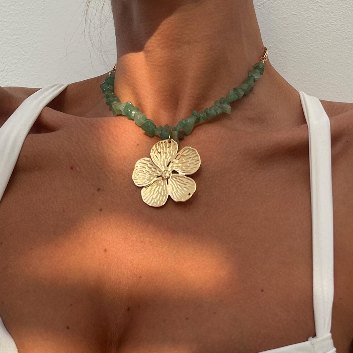 Bohemian Irregular Natural Gravel Necklace, Sweet Cool Wind Metal Flower Clavicle Necklace