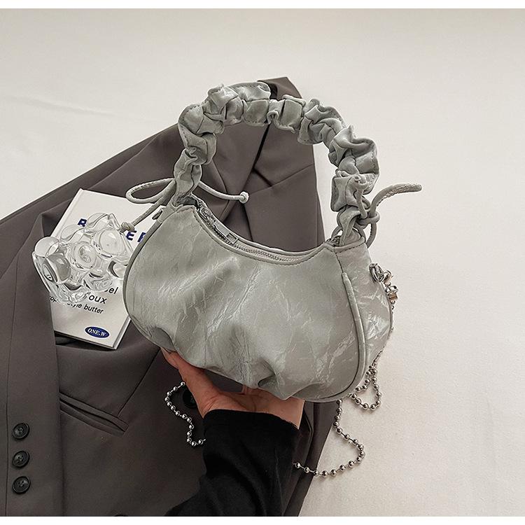 Korean Version of Niche Pleated Cloud Bag 2025 New Foreign Style Versatile Underarm Bag High-end Single Shoulder Messenger Women's Bag