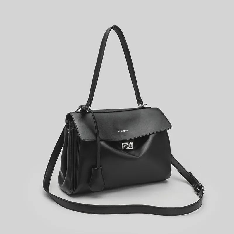 Women's High-Capacity Black Messenger Tote - Autumn/Winter 2024 Fashionable Shoulder Bag for Commuting.