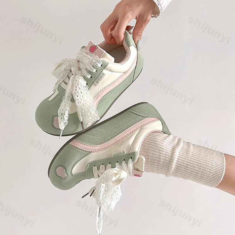 Women's Casual Shoes 2025 New Spring Autumn Lace Cross Tied Soft Sole Flats Lightweight Comfortable Non Slip Board Shoes