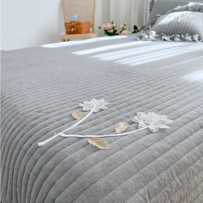 Pure cotton yarn-dyed bed cover, quilted quilted cotton non-slip cotton three-piece set, cross-border tatami mattress can be covered