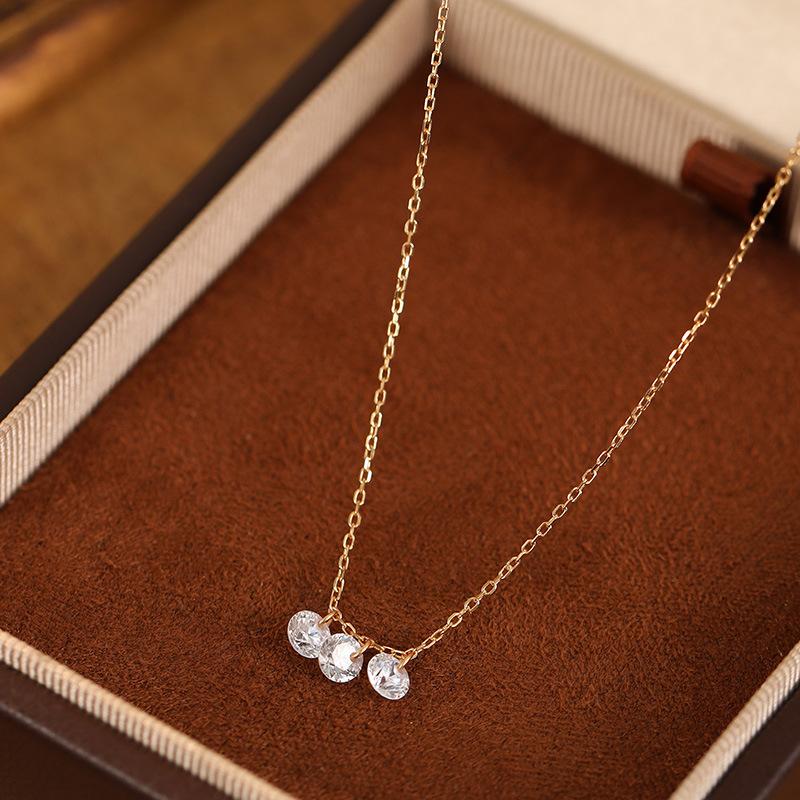 925 Sterling Silver Simple Shining Three Zircon Pendant Necklace for Women French Style Light Luxury Wedding Party Jewelry