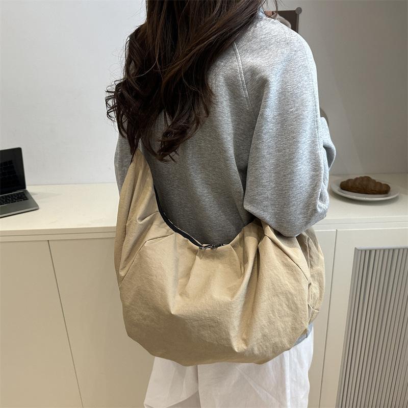 Large Capacity Shoulder Bag Texture Simple Crossbody Bags for Women Men Casual Daypack Simple Japanese Style Bags for Travel